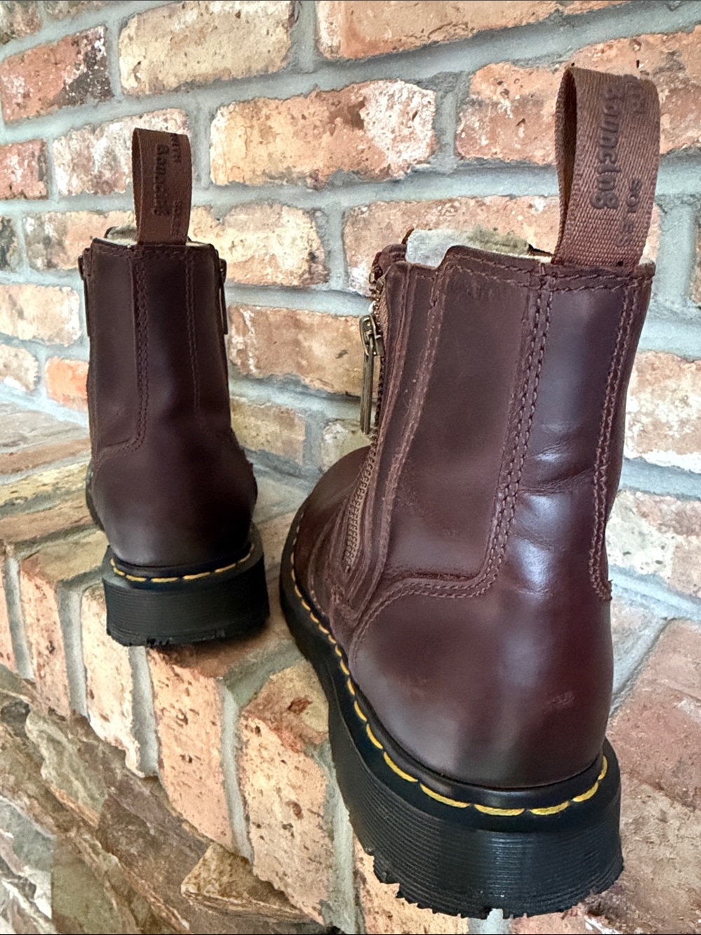 Dr Marten Chelsea boots - Picture 3 of 4
